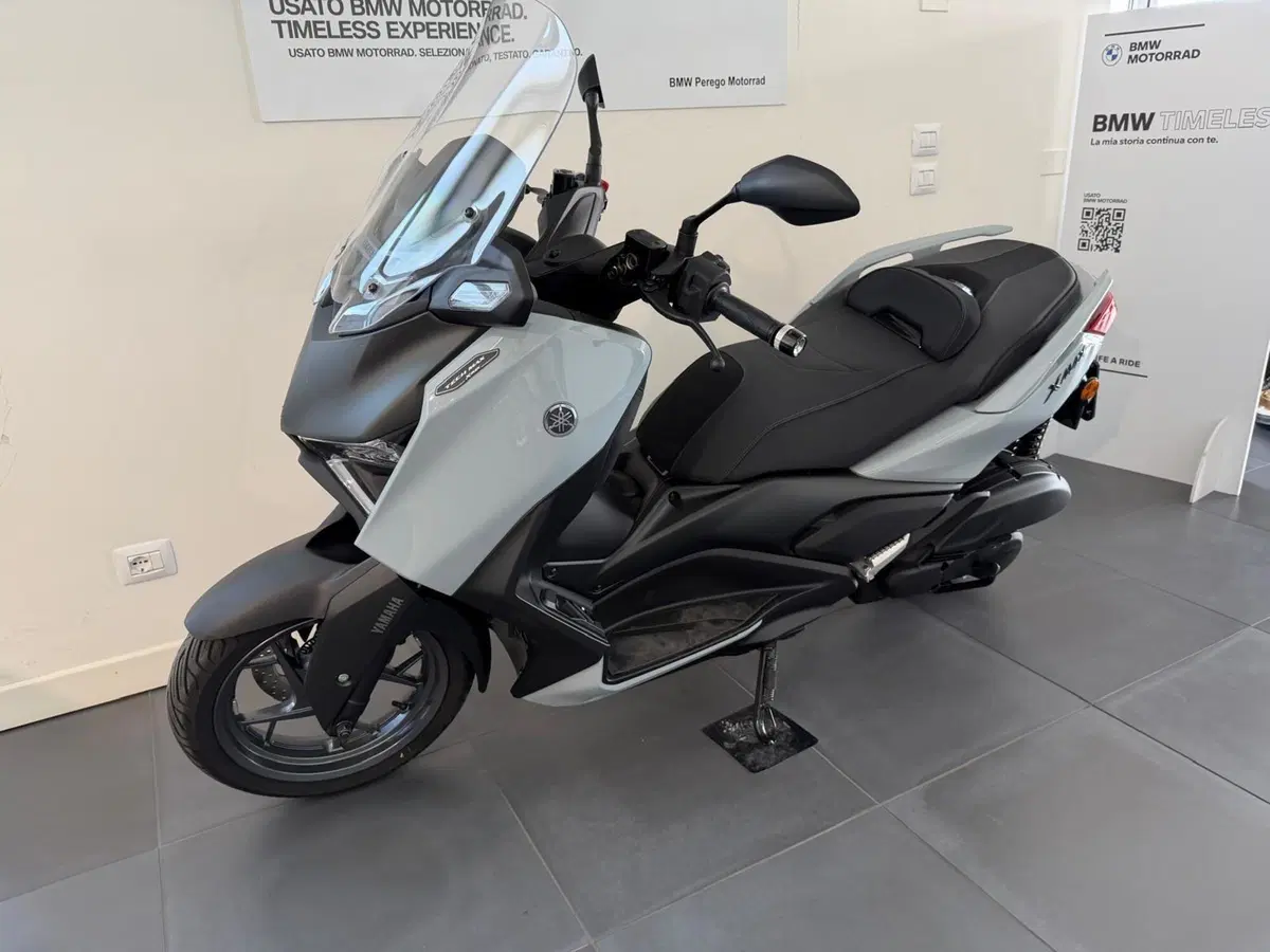 Yamaha X-Max 125 Tech Max+ (2025 - 26) (3)