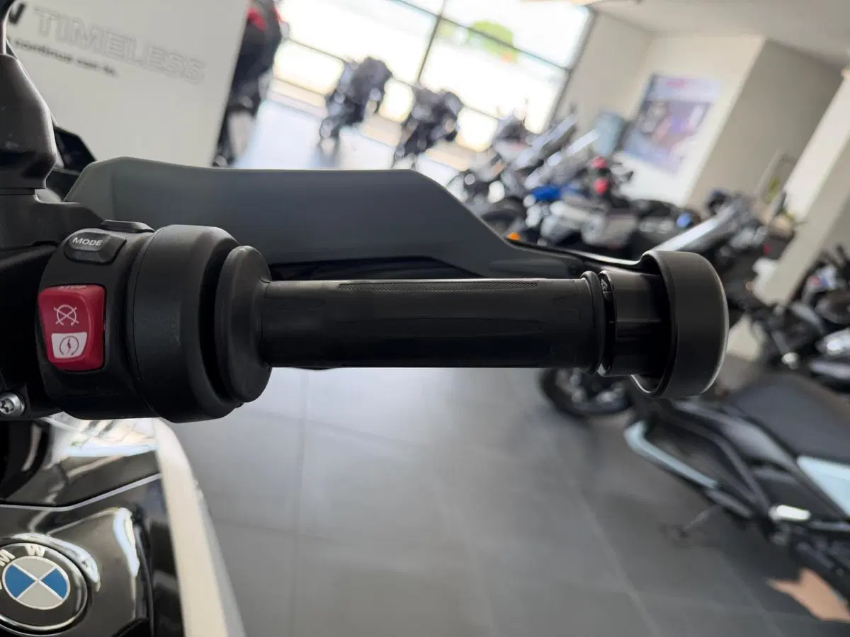 Bmw R 1300 GS Triple Black (2023 - 26) (5)