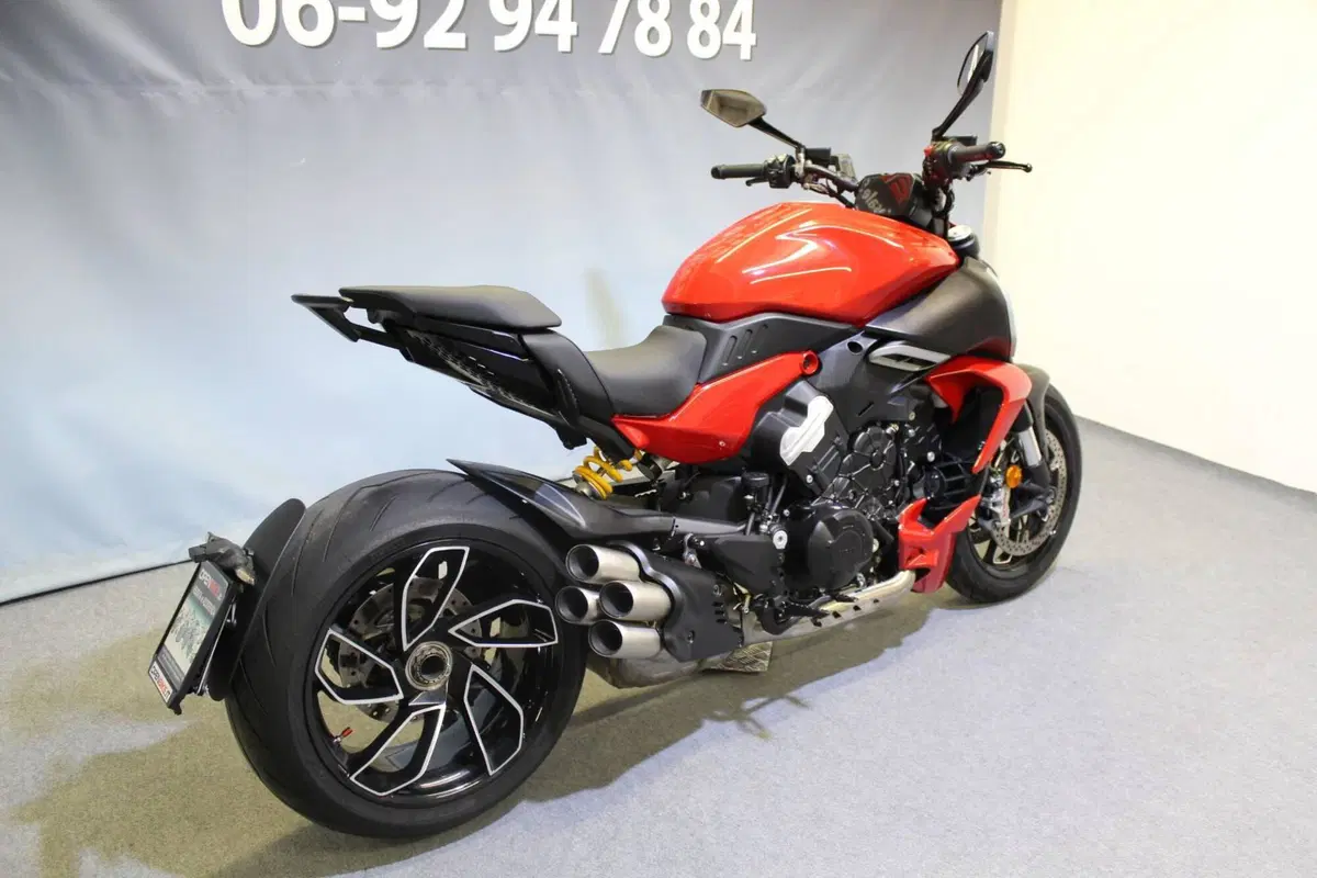 Ducati Diavel V4 (2023 - 26) (4)