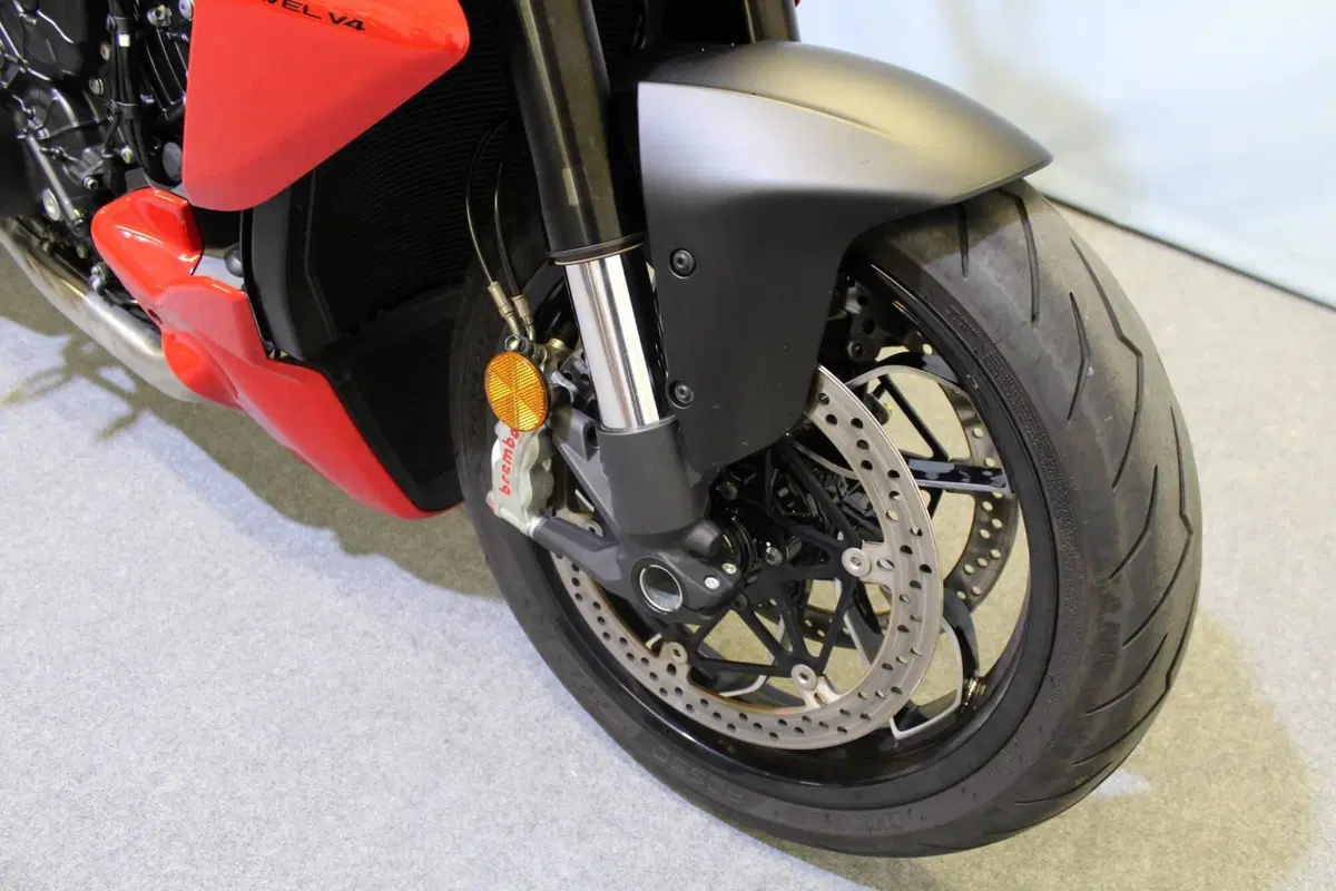 Ducati Diavel V4 (2023 - 26) (7)
