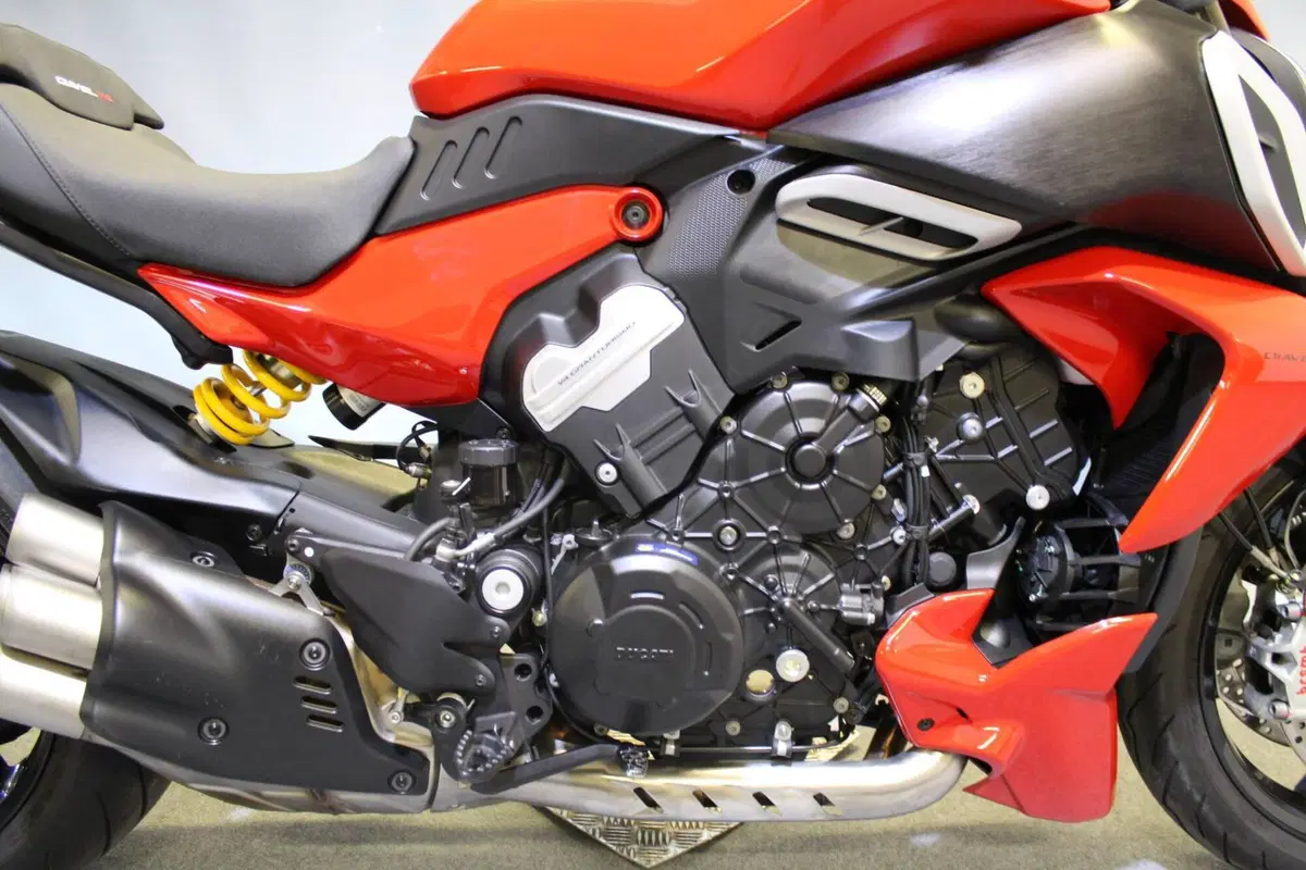 Ducati Diavel V4 (2023 - 26) (9)