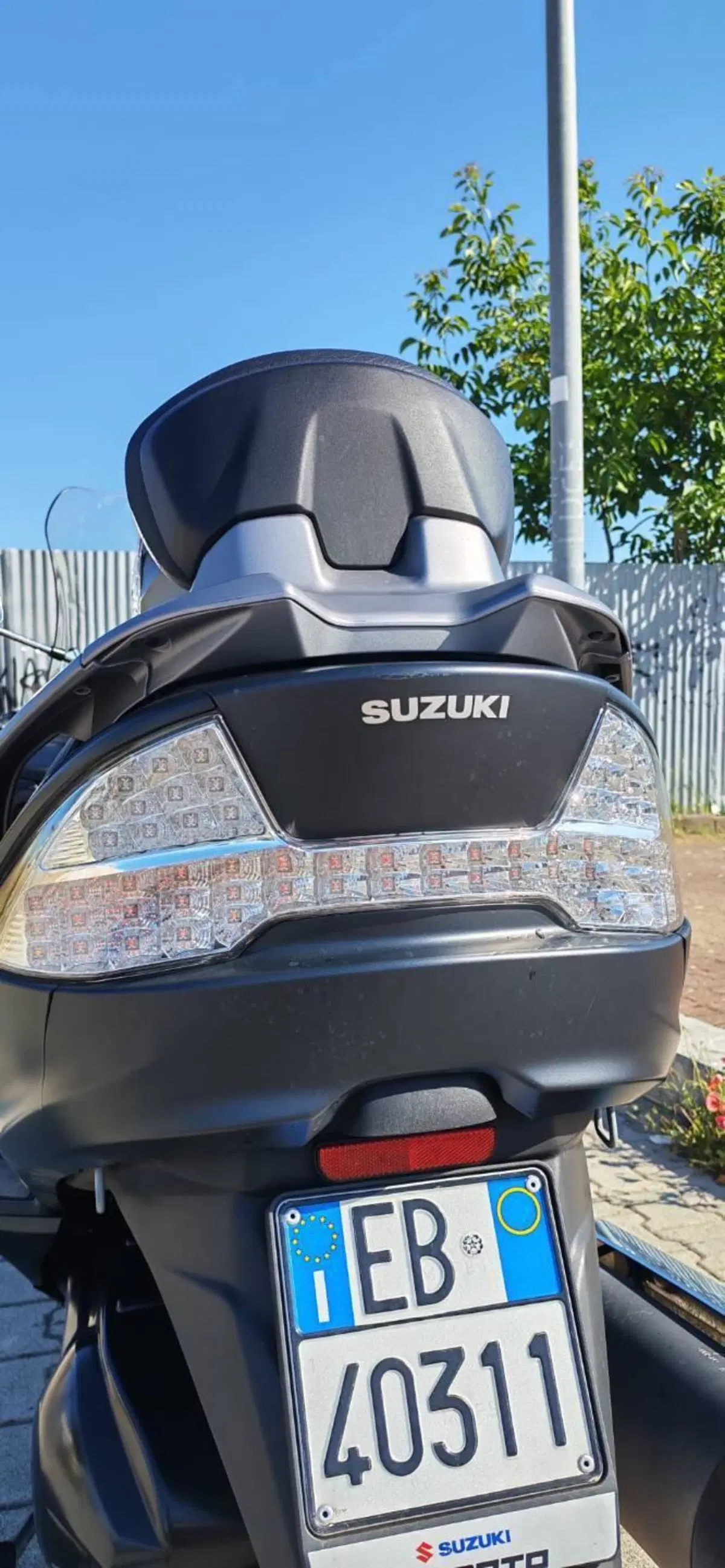 Suzuki Burgman AN 400 Lux (2012 - 16) (14)