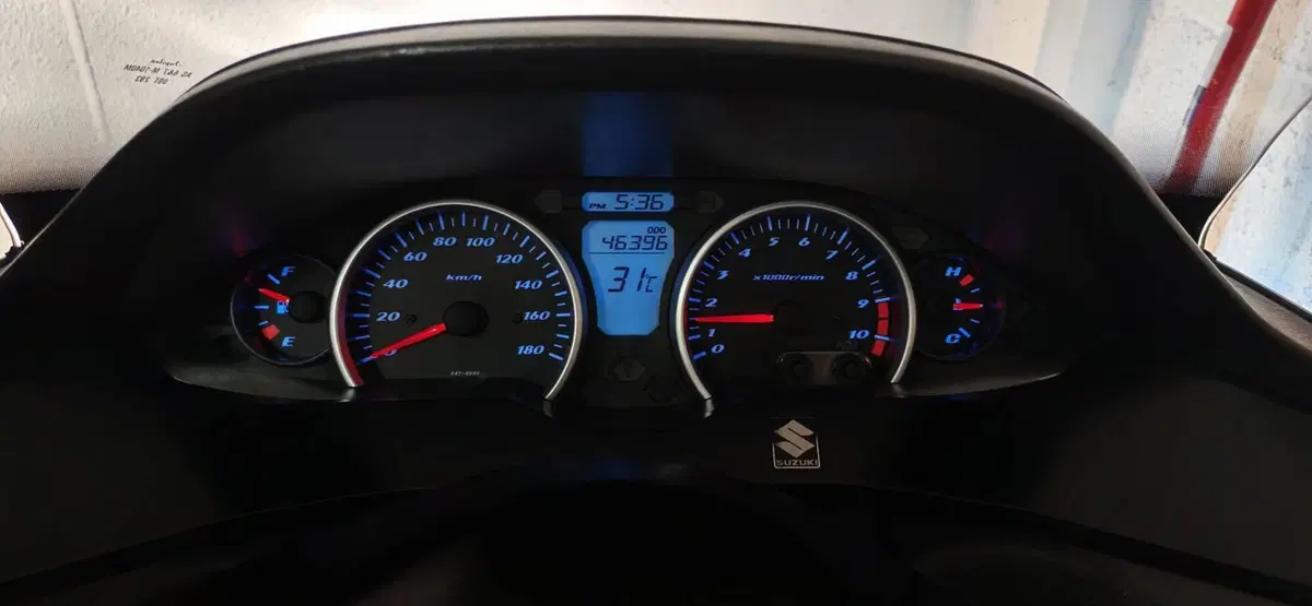 Suzuki Burgman AN 400 Lux (2012 - 16) (17)
