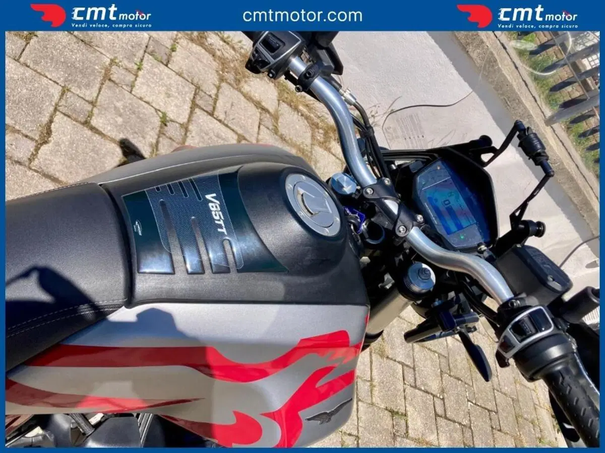Moto Guzzi V85 TT (2019 - 20) (9)