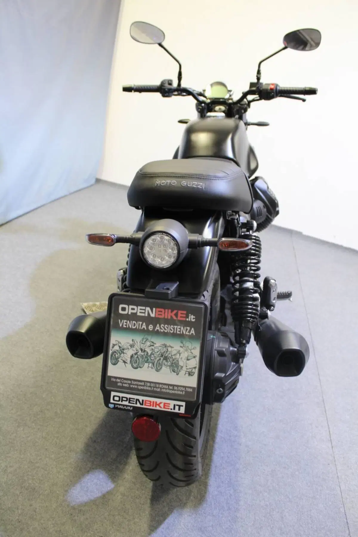Moto Guzzi V7 Stone (2025 - 26) (5)