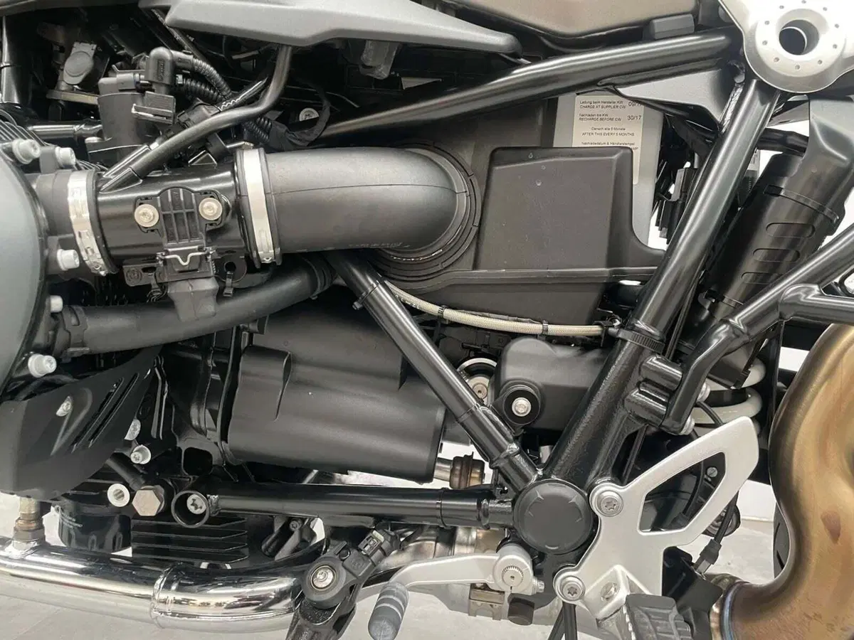Bmw R nineT 1200 Scrambler (2016 - 20) (8)