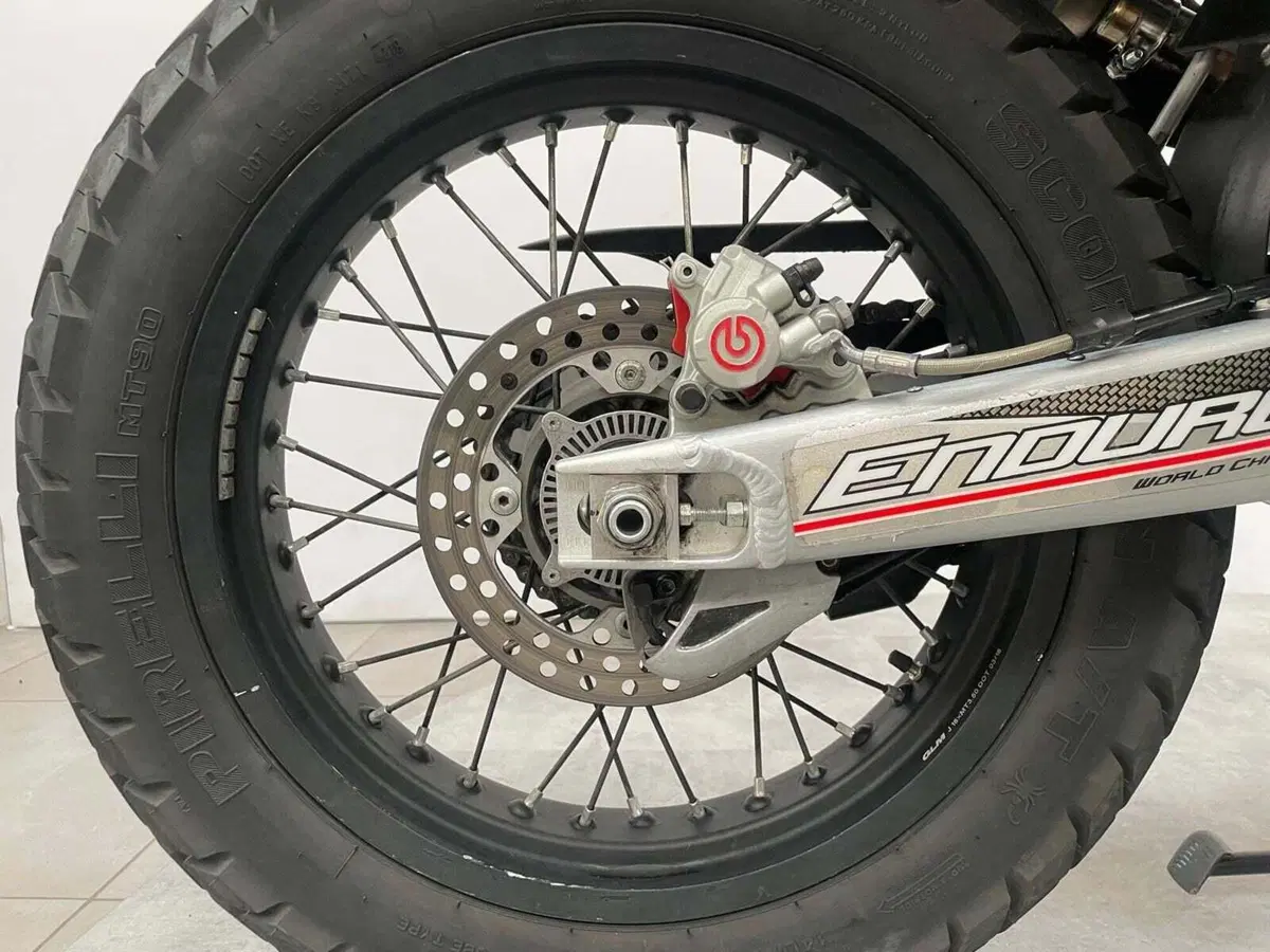Swm Superdual 600 X (2018 - 20) (3)
