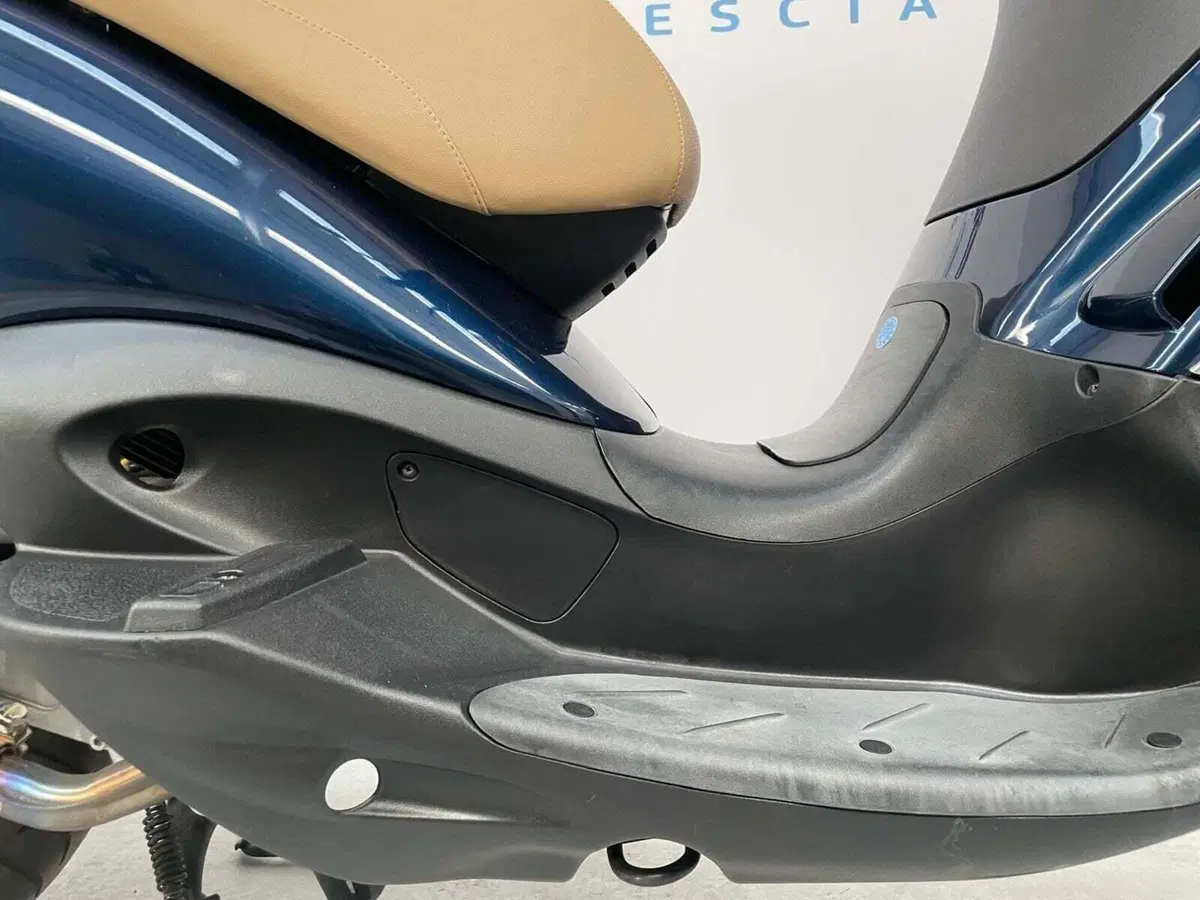 Piaggio Beverly Tourer 300 (5)