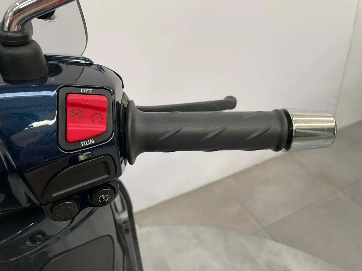 Piaggio Beverly Tourer 300 (11)