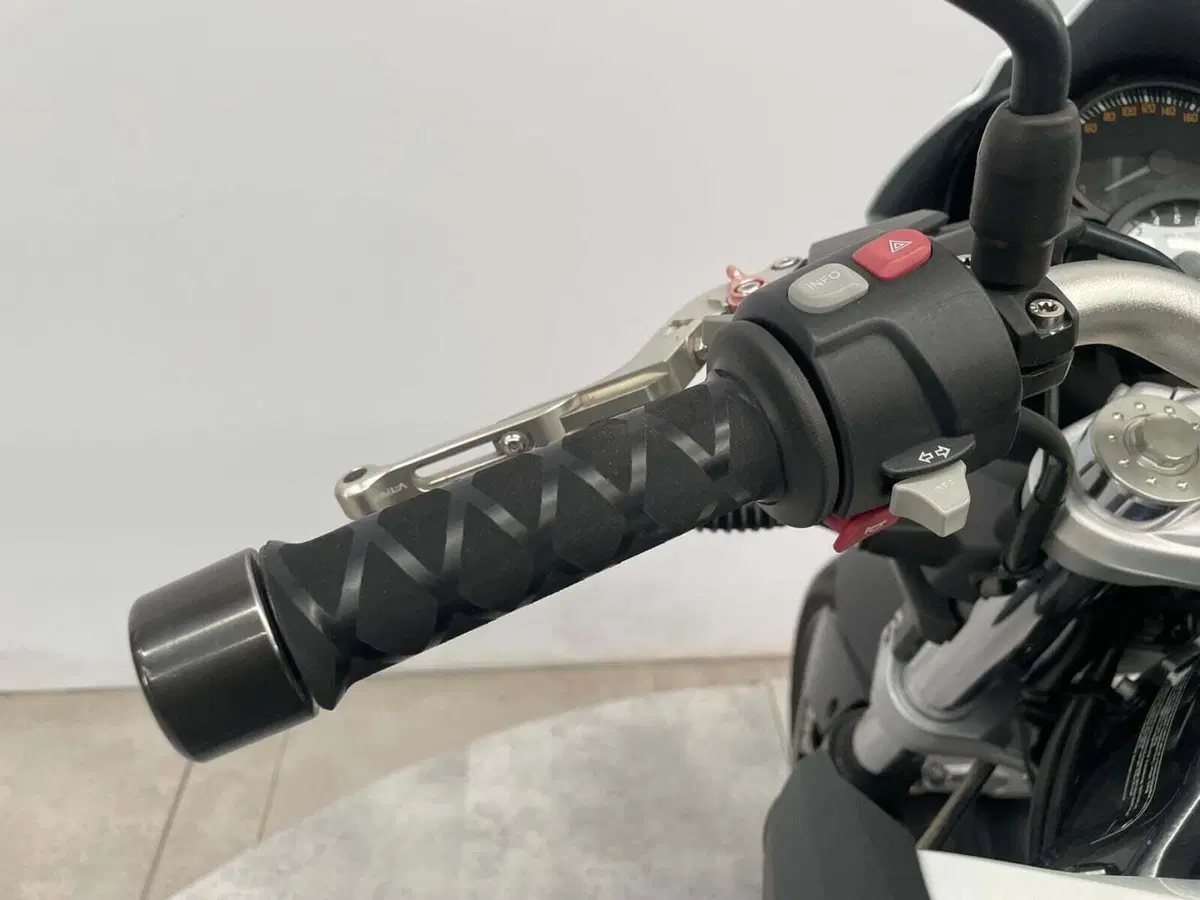 Bmw F 800 R (2009 - 11) (6)