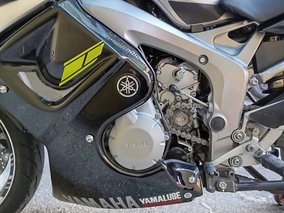 Yamaha FZ6 Fazer (2004 - 07) (7)