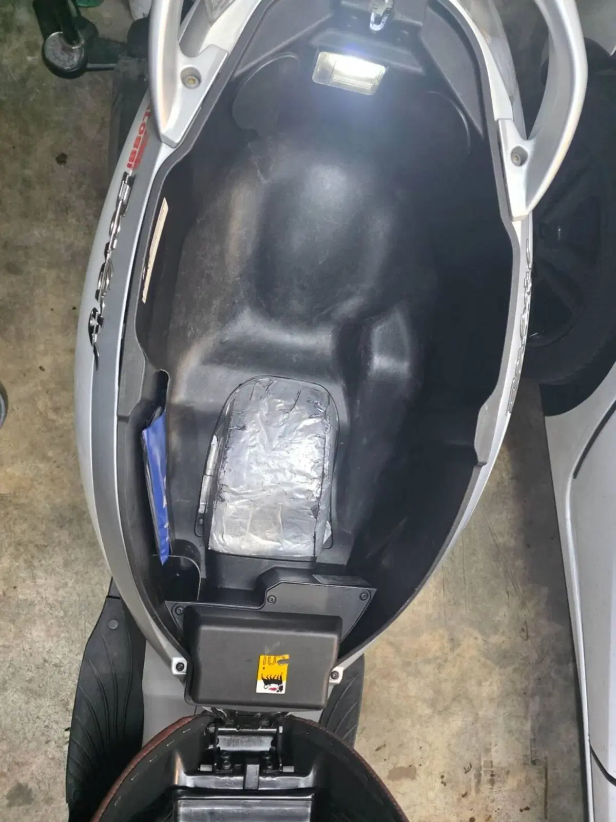 Piaggio Beverly 300 i.e. ABS-ASR (2016 - 20) (11)