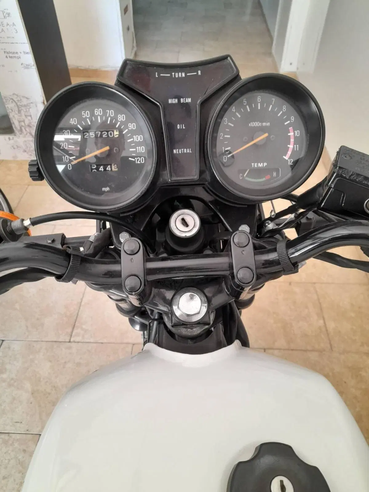 Yamaha RD 350 4LO (4)