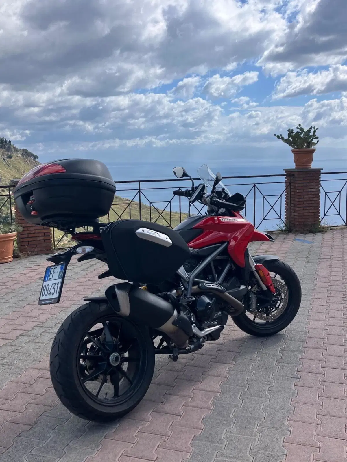 Ducati Hyperstrada 939 (2016 - 18) (2)