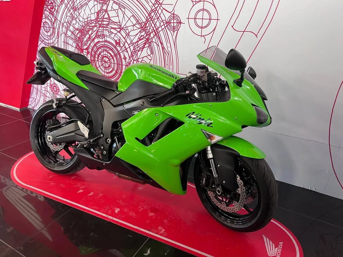 Kawasaki Ninja 600 ZX-6R (2007 - 08) (2)