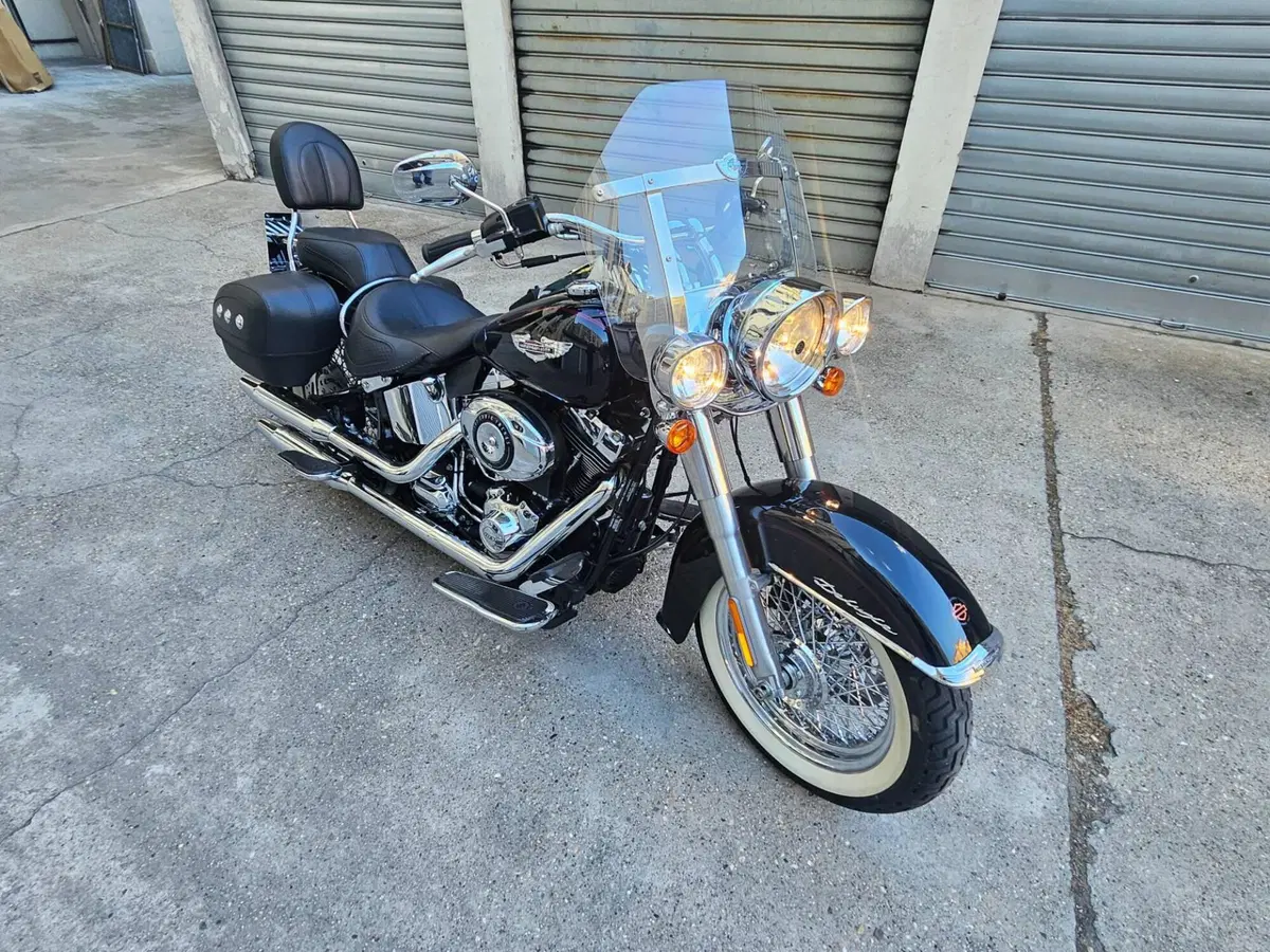 Harley-Davidson 1690 Deluxe ABS (2011 - 16) - FLSTN