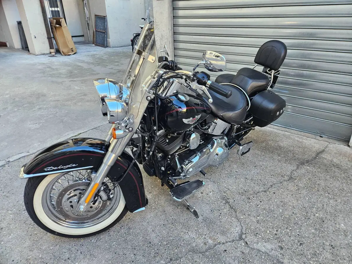 Harley-Davidson 1690 Deluxe ABS (2011 - 16) - FLSTN (5)
