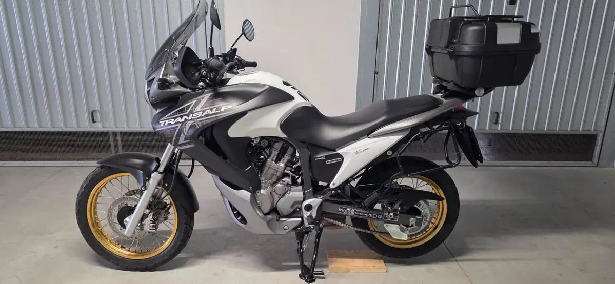 Honda Transalp XL 700 V (2007 - 2013) (2)