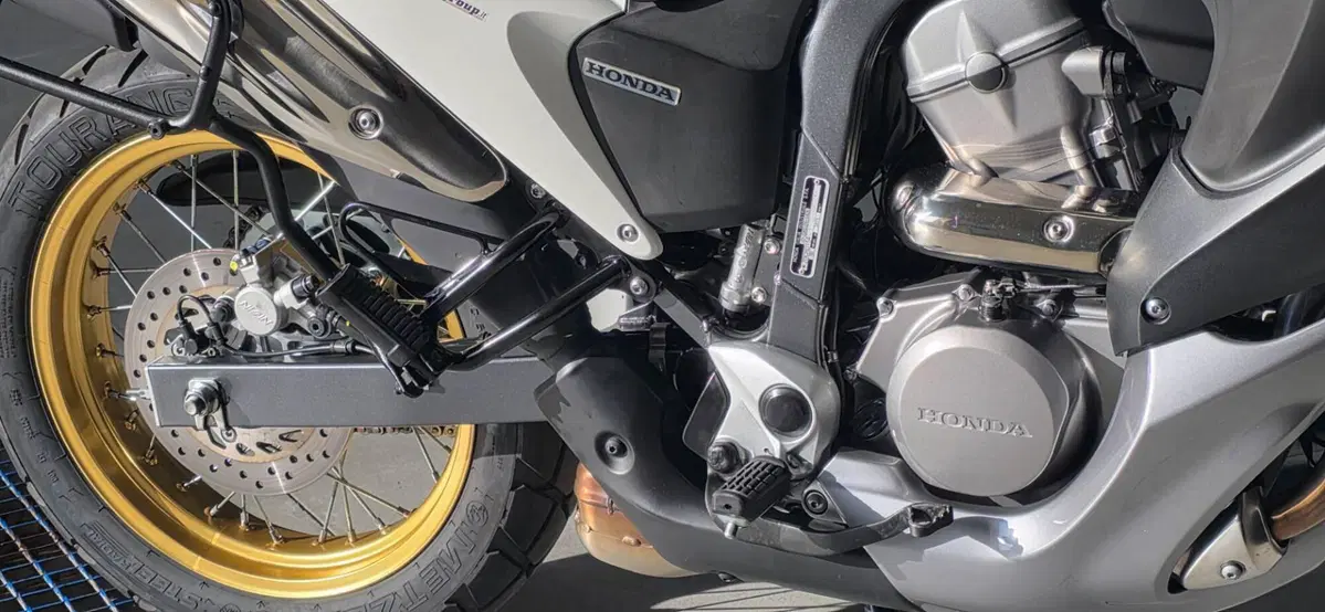 Honda Transalp XL 700 V (2007 - 2013) (6)