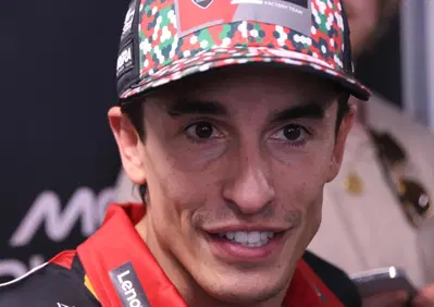 MotoGP 2026. GP d'Italia al Mugello. Marc Márquez e l'esempio per far capire che sta meglio: Dopo la Sprint ho potuto scrivere degli appunti su un quaderno, prima non potevo scrivere