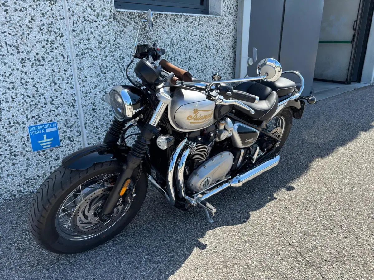 Triumph Bonneville Speedmaster 1200 Icon Edition (2025 - 26) (2)