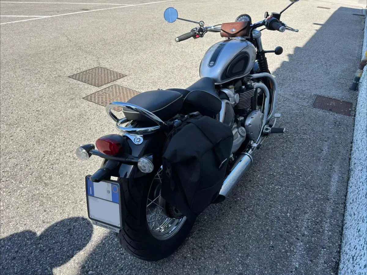 Triumph Bonneville Speedmaster 1200 Icon Edition (2025 - 26) (5)
