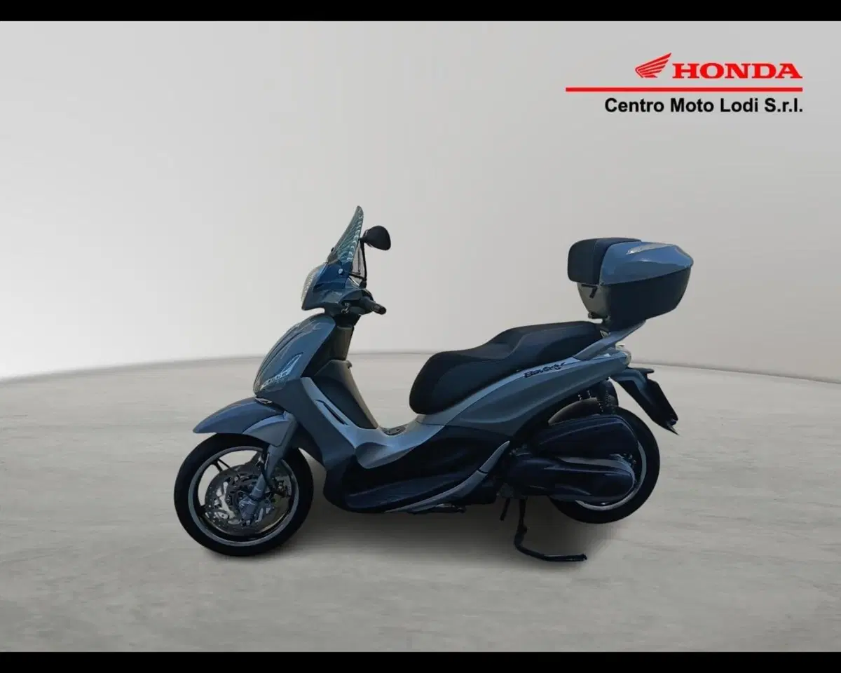 Piaggio Beverly 350 Police ABS-ASR (2018 - 20) (3)