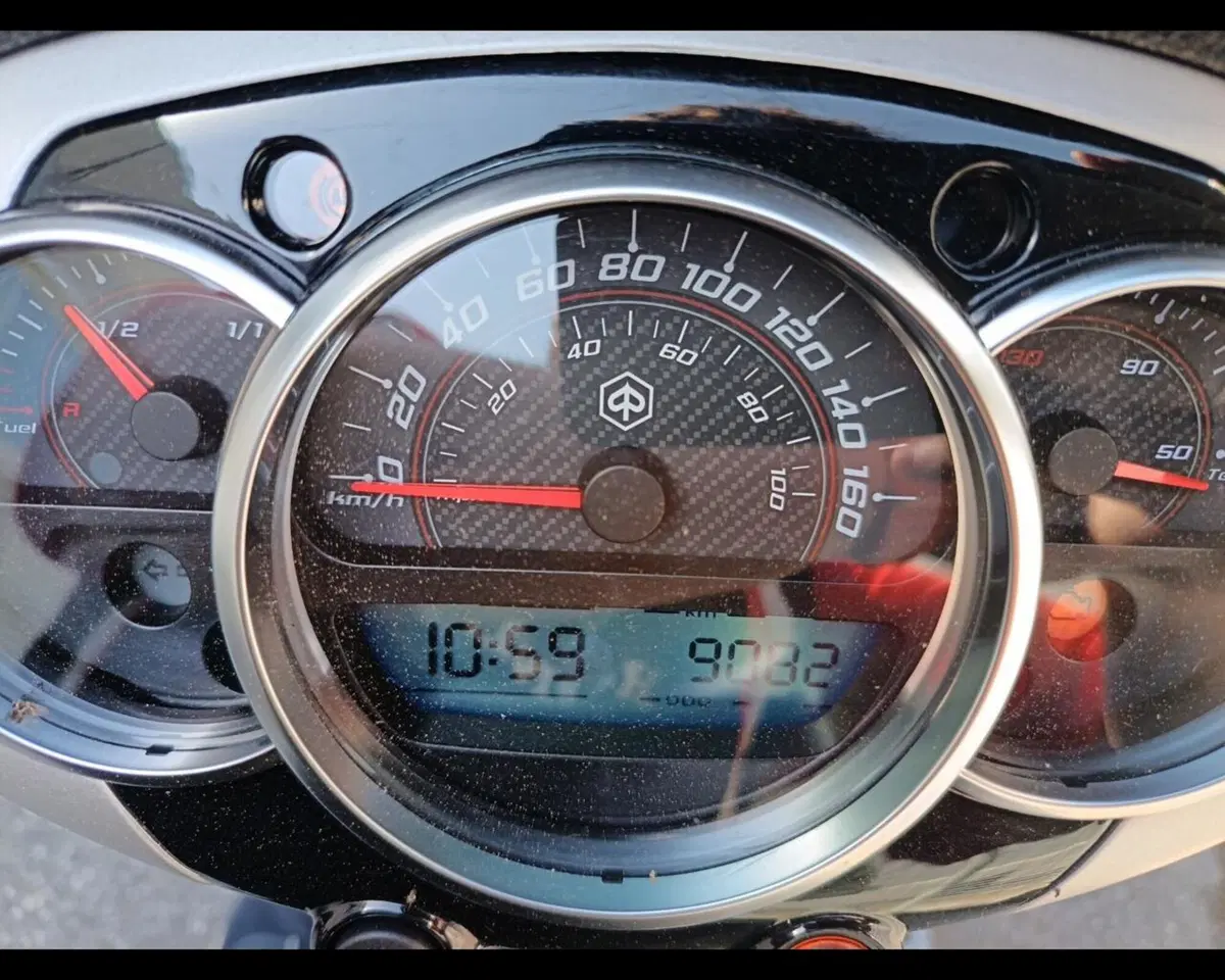 Piaggio Beverly 350 Police ABS-ASR (2018 - 20) (5)