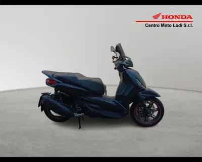 Piaggio Beverly 300 S ABS-ASR (2021 - 25) usata