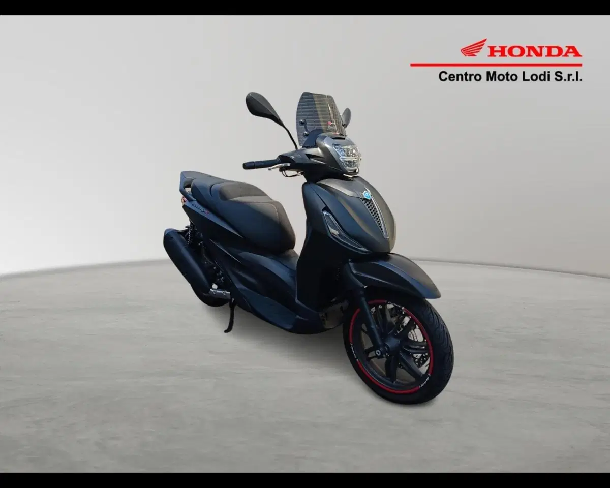 Piaggio Beverly 300 S ABS-ASR (2021 - 25) (2)