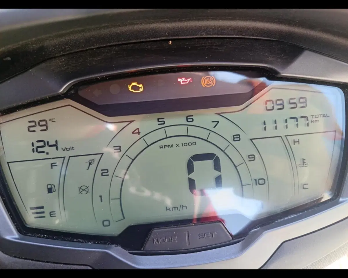 Piaggio Beverly 300 S ABS-ASR (2021 - 25) (5)