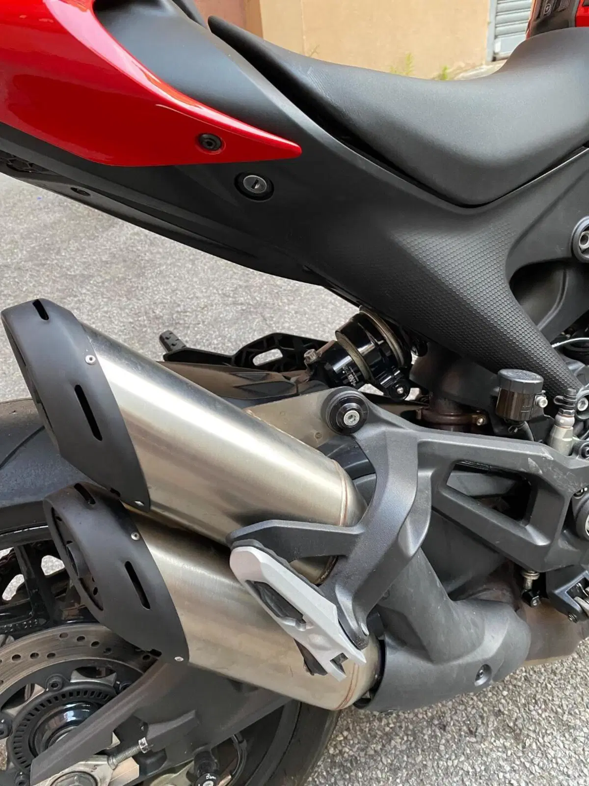 Ducati Monster 937 + (2021 - 25) (4)