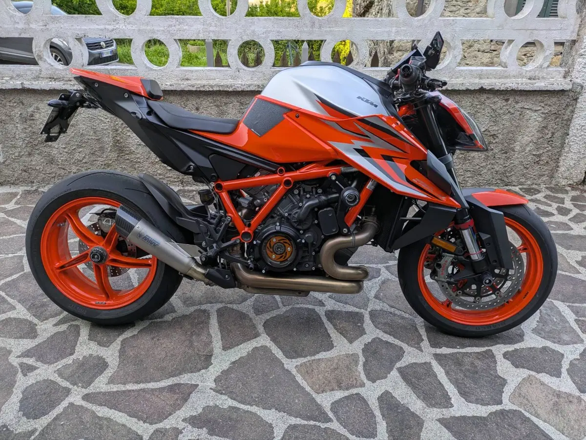 KTM 1290 Super Duke R (2022 - 23)