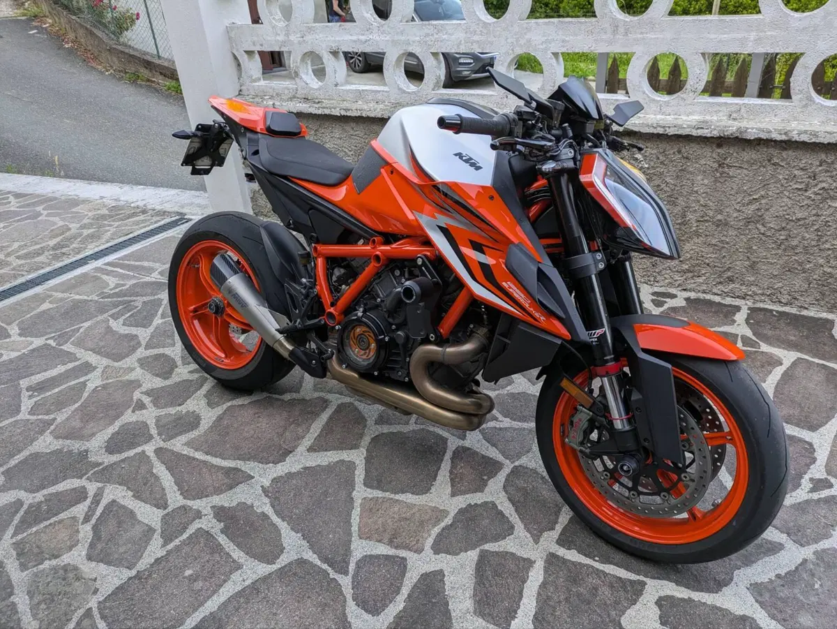 KTM 1290 Super Duke R (2022 - 23) (2)