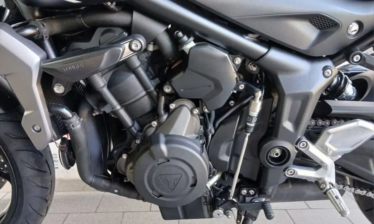 Triumph Trident 660 (2021 - 24) (3)
