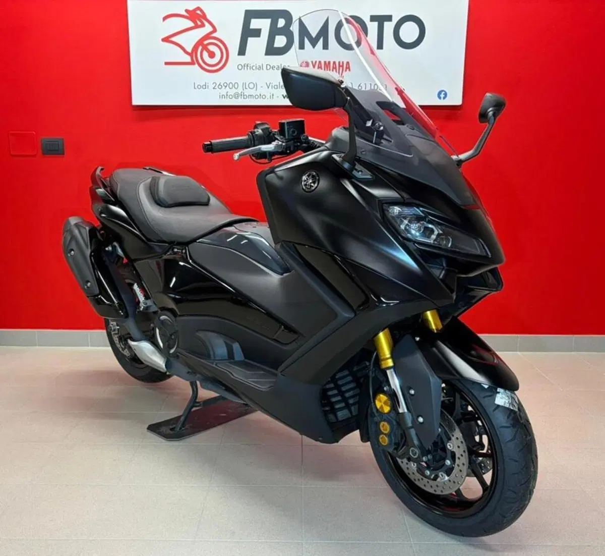 Yamaha T-Max 560 Tech Max (2022 - 24) (2)