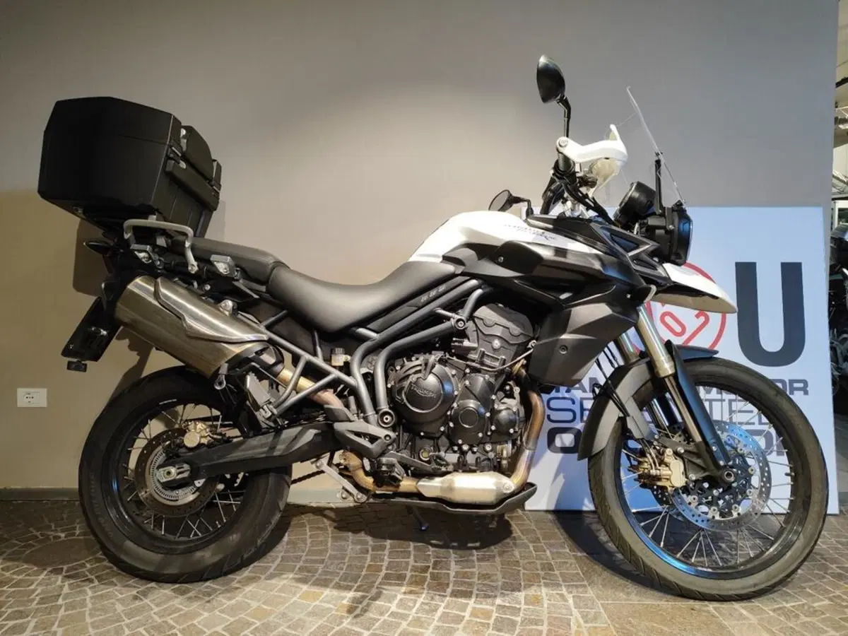 Triumph Tiger 800 XC (2011 - 12) (4)