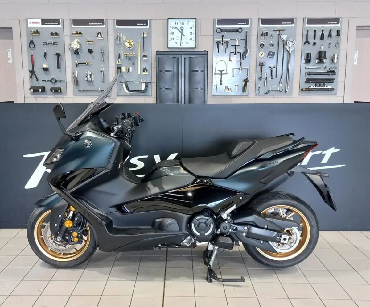 Yamaha T-Max 560 Tech Max (2022 - 24) (2)