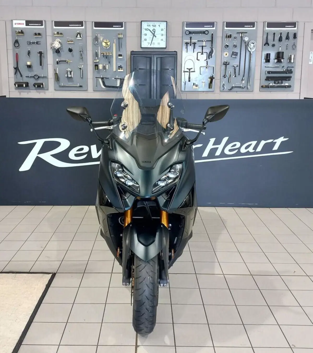 Yamaha T-Max 560 Tech Max (2022 - 24) (3)