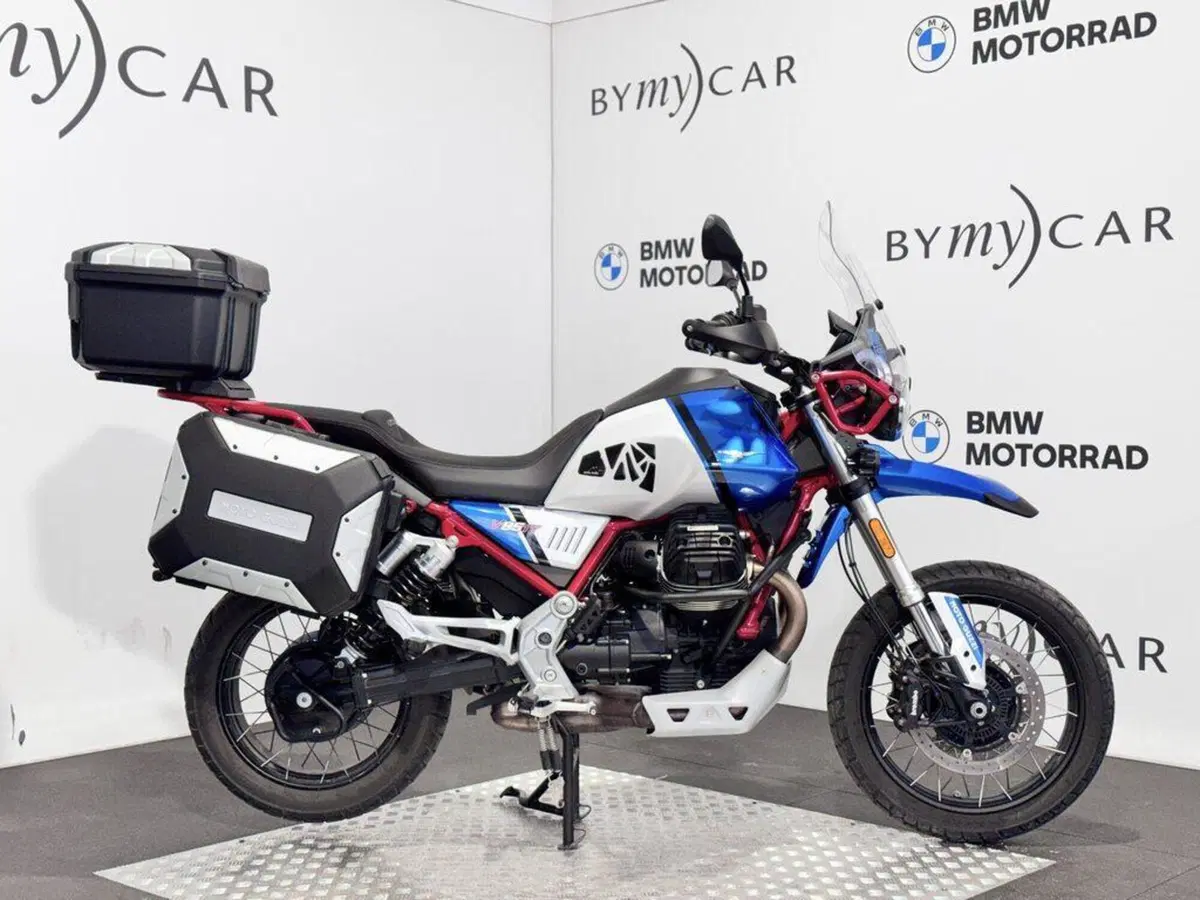 Moto Guzzi V85 TT Evocative Graphics (2021 - 23)