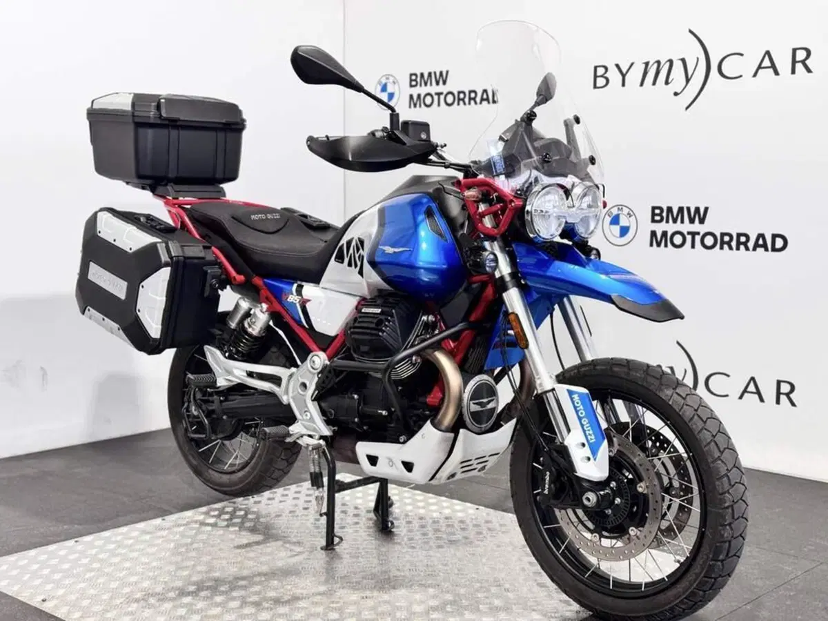 Moto Guzzi V85 TT Evocative Graphics (2021 - 23) (10)