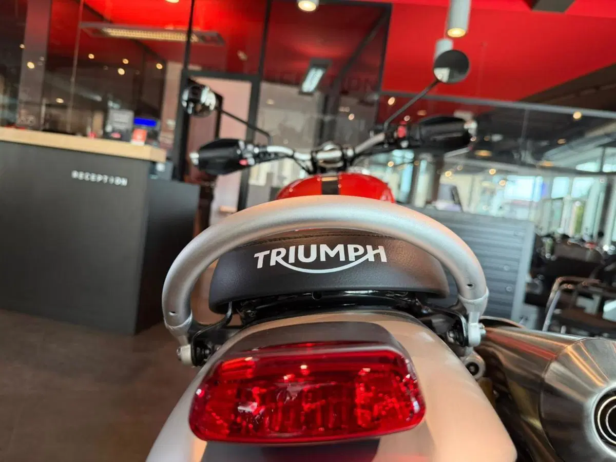 Triumph Scrambler 1200 XE (2026) (10)