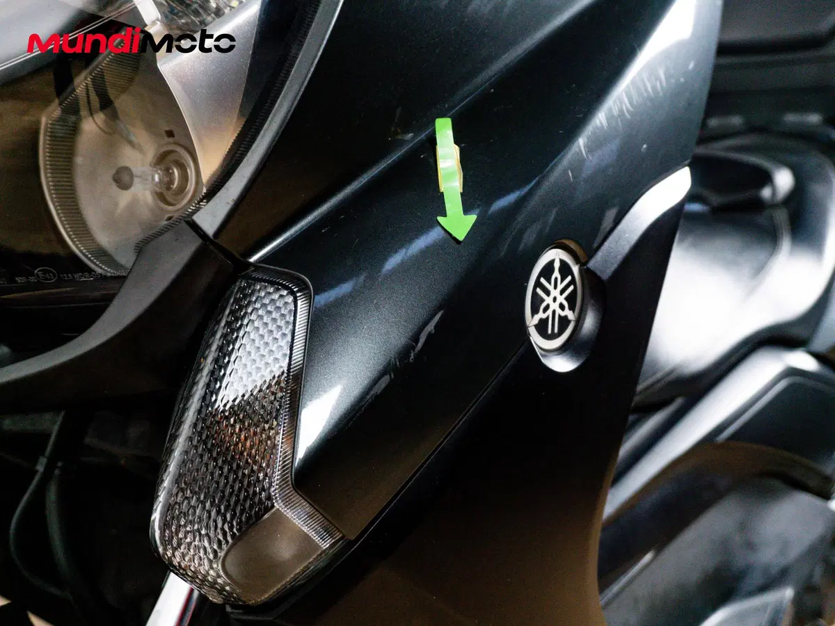 Yamaha X-Max 400 Iron Max ABS (2016) (10)