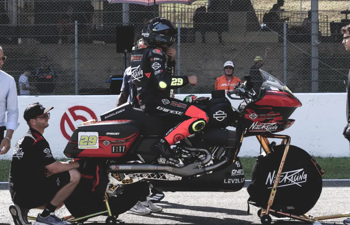 La prima europea della H-D Bagger World Cup. Gutierrez e Iannone. È il delirio [VIDEO] (22)