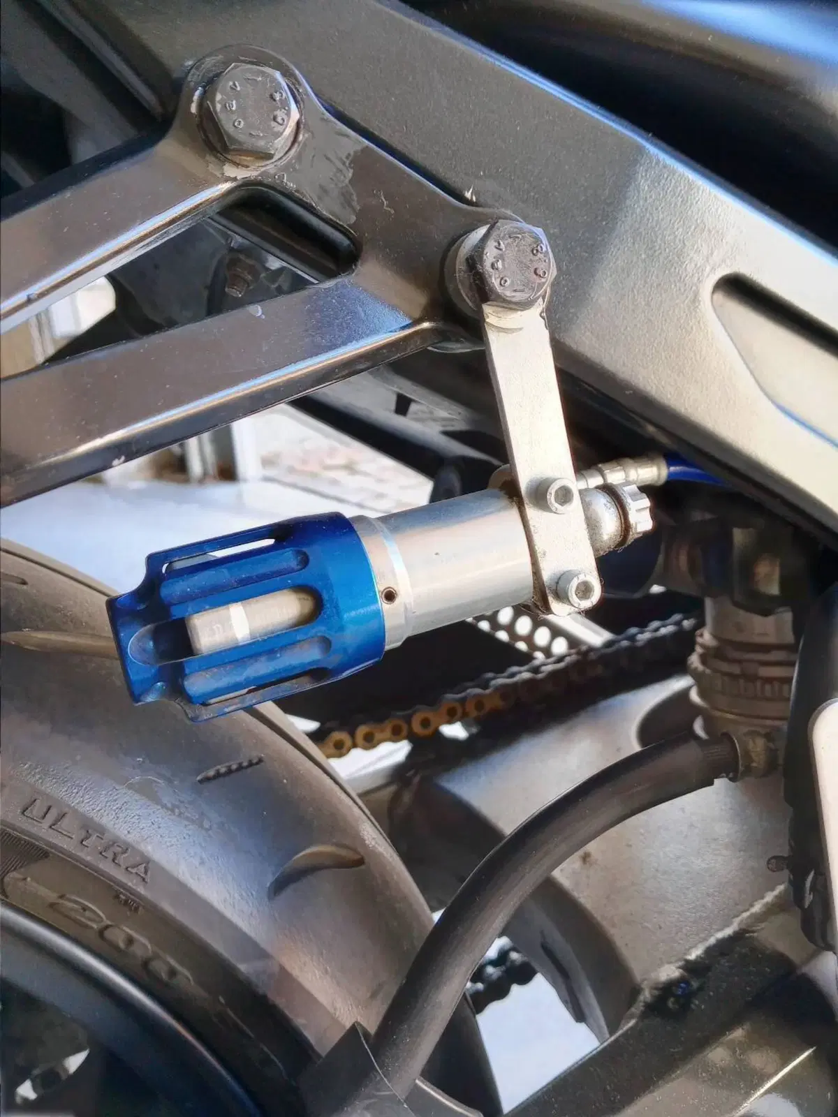 Kawasaki Ninja 1200 ZX-12R (2000 - 06) (5)