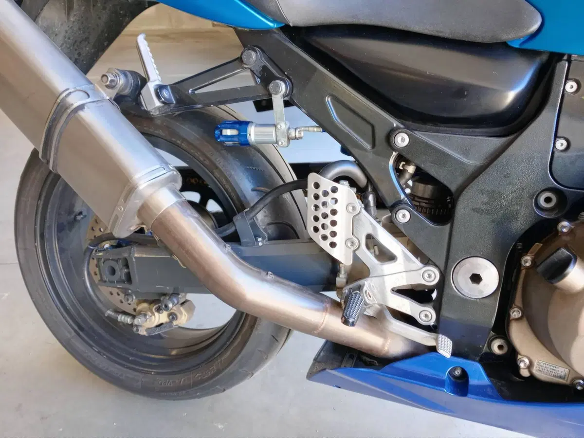 Kawasaki Ninja 1200 ZX-12R (2000 - 06) (14)