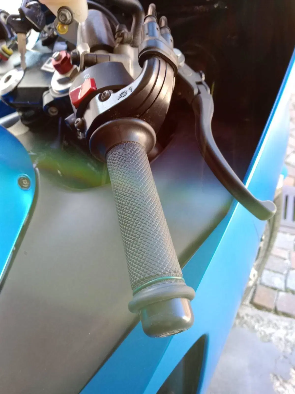 Kawasaki Ninja 1200 ZX-12R (2000 - 06) (15)