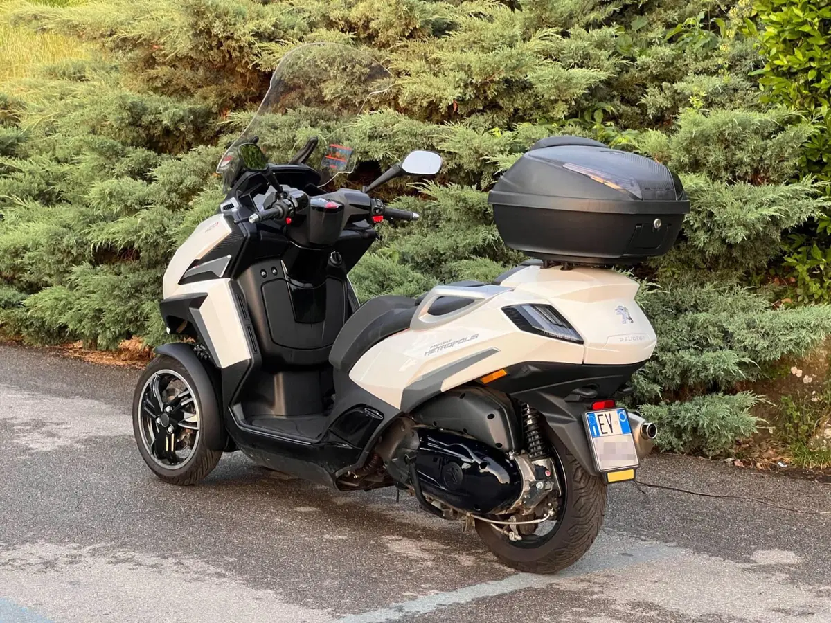 Peugeot Metropolis 400i Allure (2021) (5)