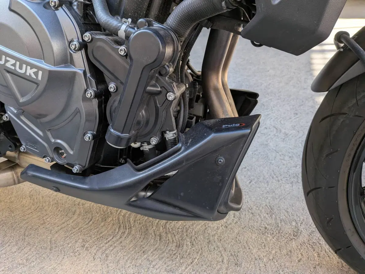 Suzuki GSX-8S (2023 - 24) (12)