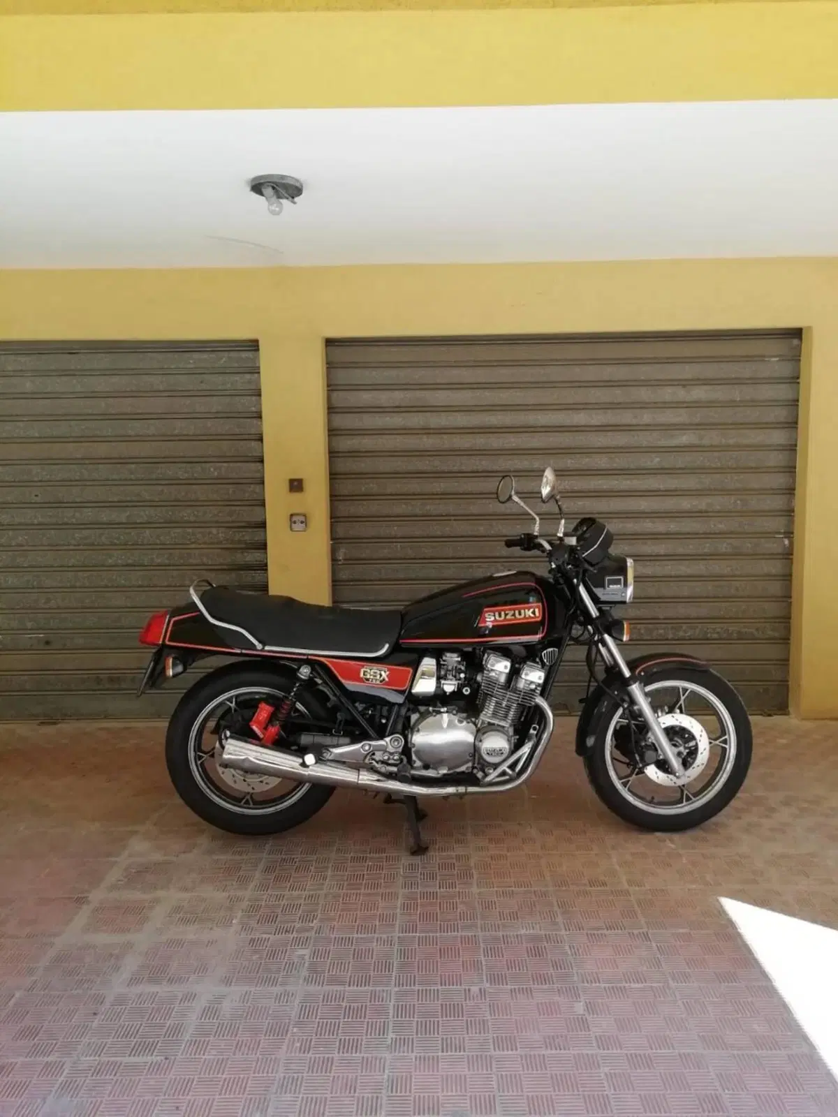 Suzuki GSX 750 (3)